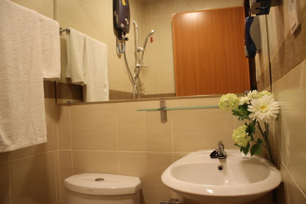 Goldbrick Hotel Bukit Bintang Куала-Лумпур Экстерьер фото